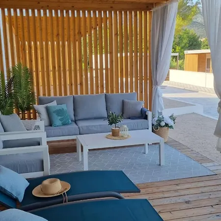 Сasa de vacaciones Two Bedroom Mobile *