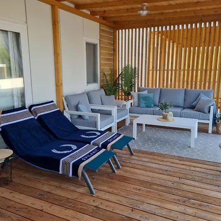 Two Bedroom Mobile אורביץ