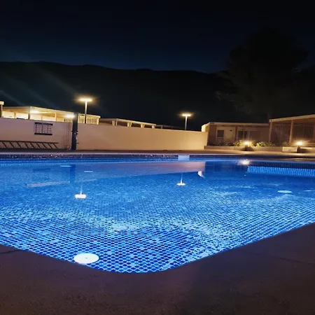 Two Bedroom Mobile בית נופש *