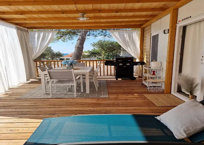 Two Bedroom Mobile Feriehus Orebić